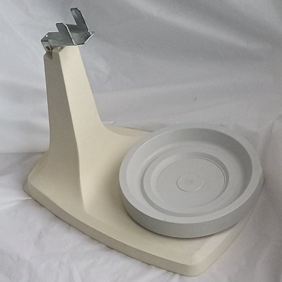 Vintage stand for the mixer with standing plate for the mixing bow made in Canad - Picture 1 of 8